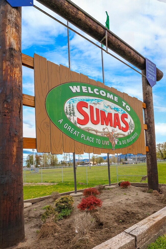 Building Photo - 1517 Hovel Rd