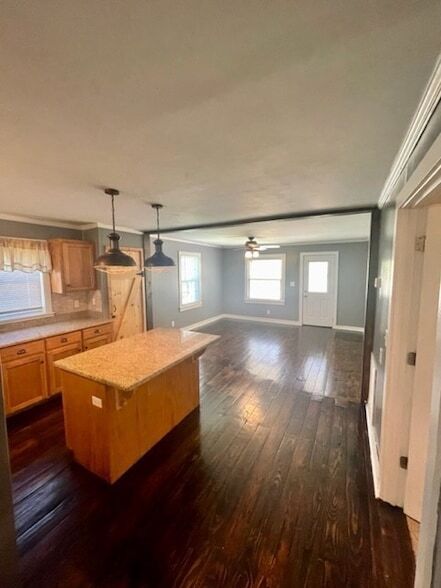 Building Photo - 112 Polk St