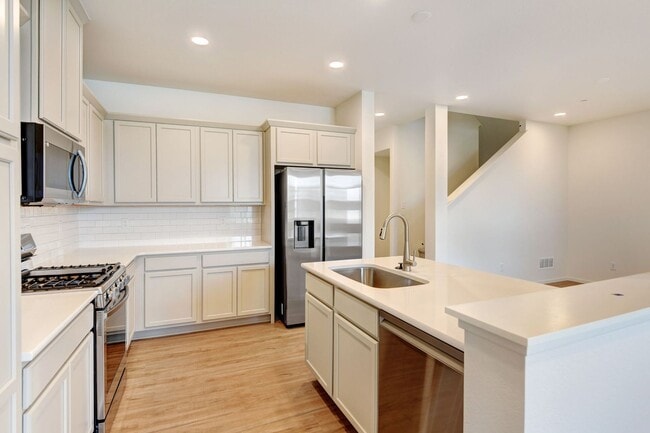 Building Photo - 4954 Denys Dr.