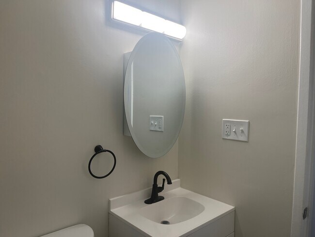 Building Photo - 47304 Jeffry