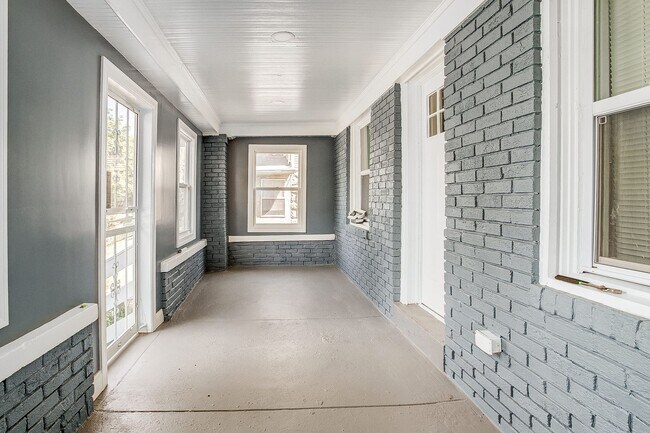 Building Photo - 5229 Brookwood Ave