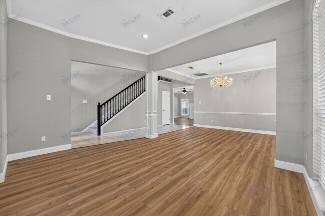 Building Photo - 305 Brazil Dr
