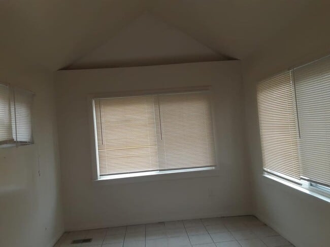 Building Photo - 15804 Indiana St