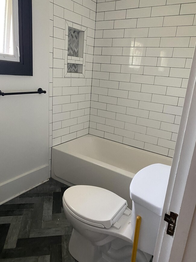 Building Photo - 41 Mildorf St