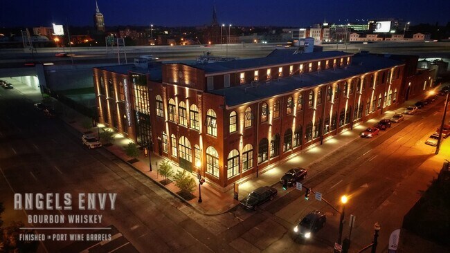 Building Photo - 415 E Market St