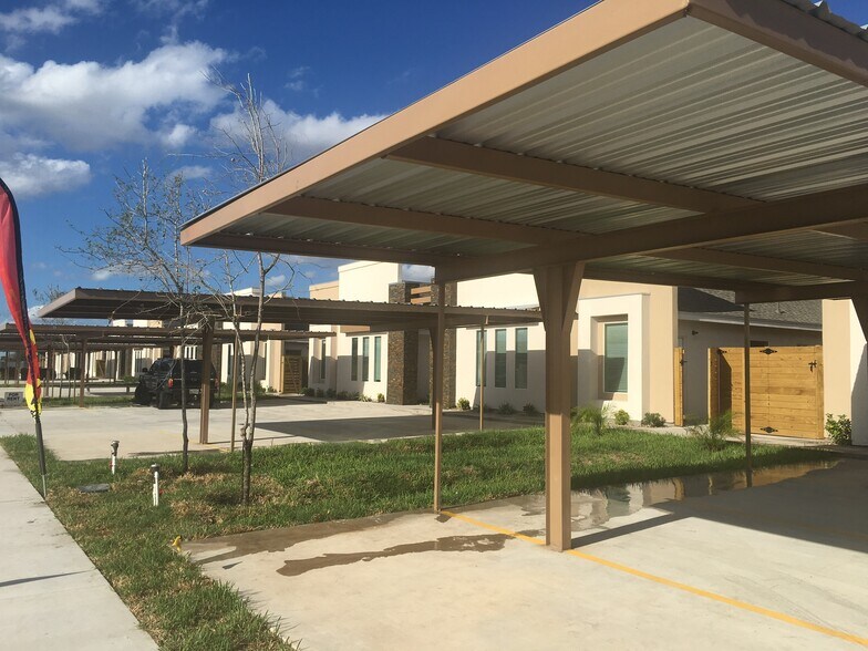 Building Photo - 3006 Javalina Ave