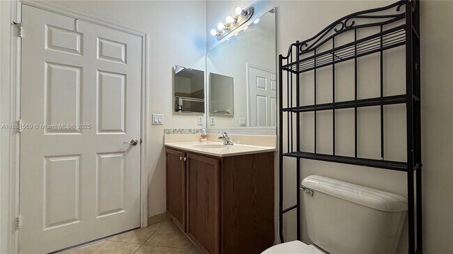 Building Photo - 5866 Hampton Hills Blvd