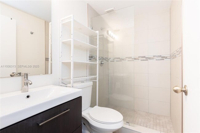 Building Photo - 7818 Dixie Beach Cir