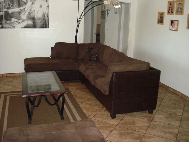 Building Photo - Open Friday, April 17th, 2026 4:30-5:30pm. Remodeled 3BR 2BA House - Tile throughout, Granite, St...