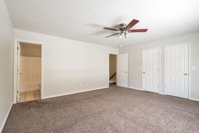 Building Photo - Available Now!   4 bedrooms, 3 1/2 baths PLUS Large Bonus Room