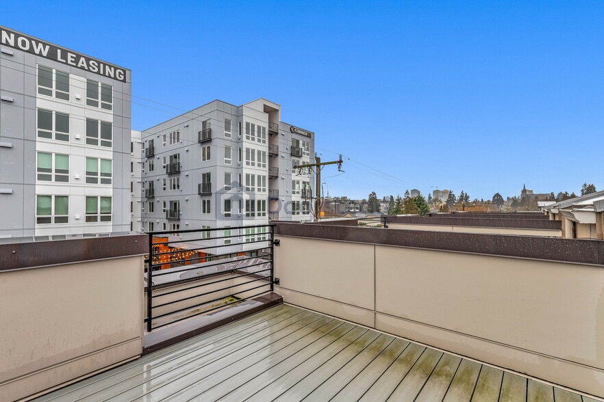 Building Photo - 6309 9th Ave NE