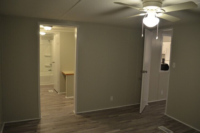 Building Photo - 615 Orvil Smith Rd