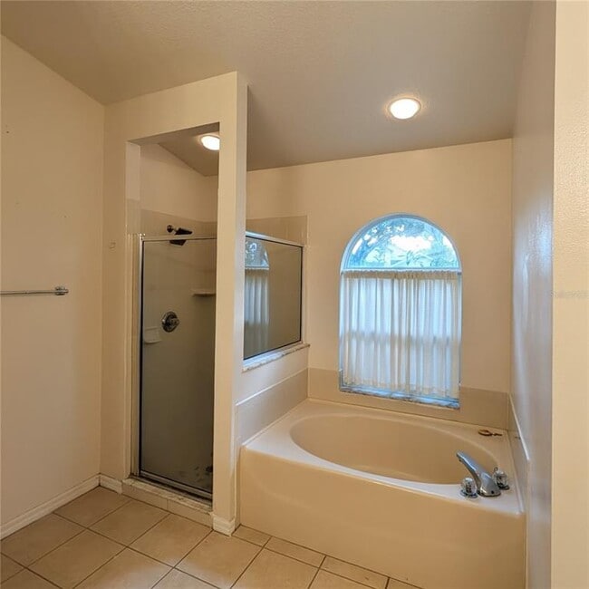 Building Photo - 10128 Heather Sound Dr