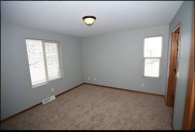 Building Photo - 1936 Little River Path