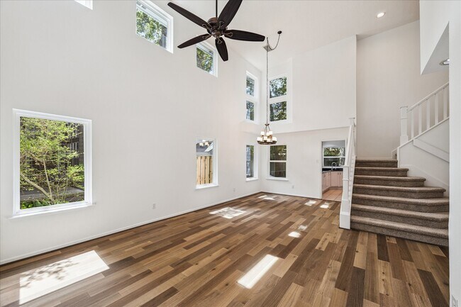 Building Photo - 174 W Greywing Cir