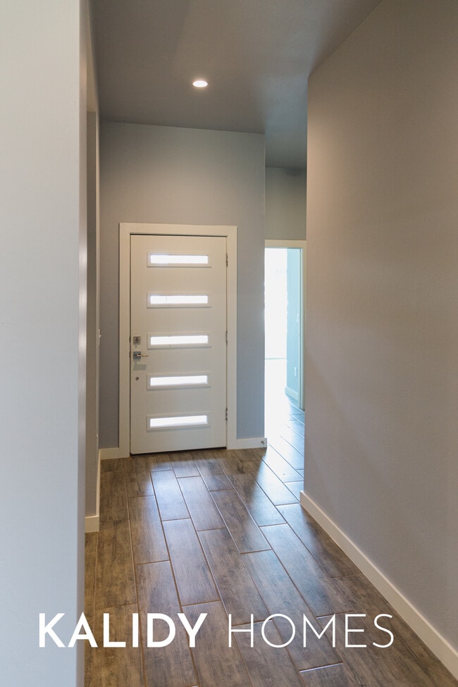 Building Photo - 512 Remington Ave