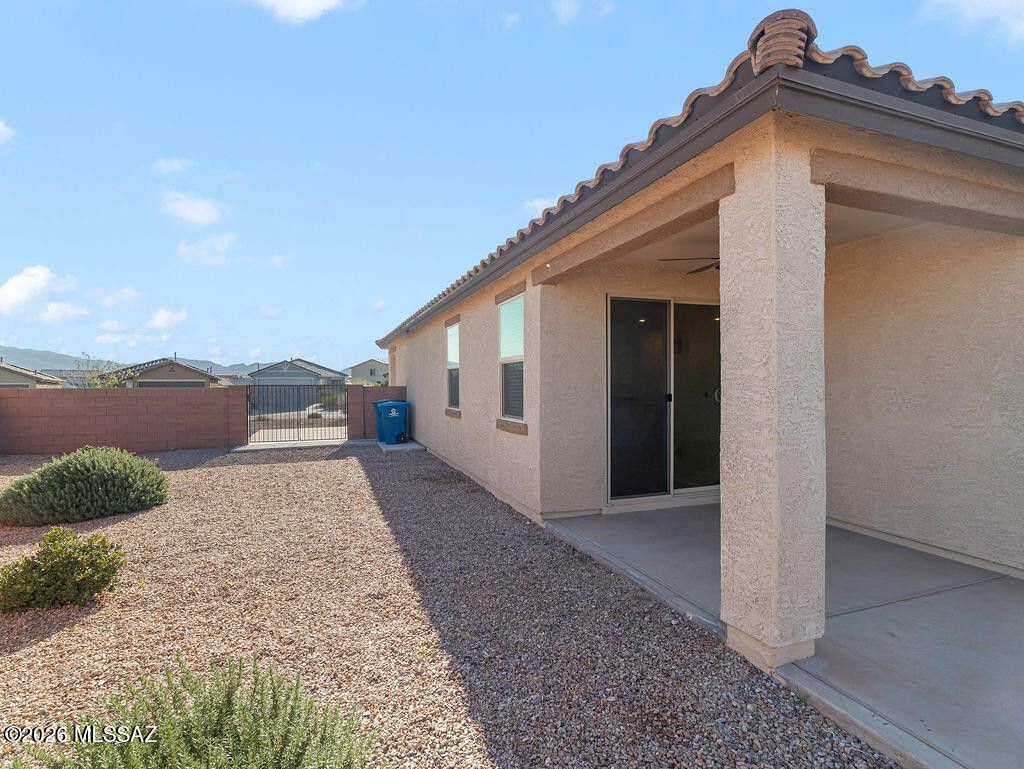 Building Photo - 7996 S Golden Bell Dr