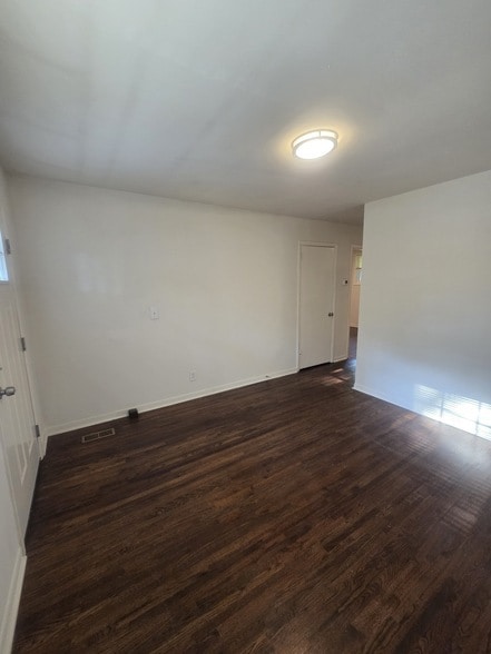 Building Photo - 419 Kinsey Blvd