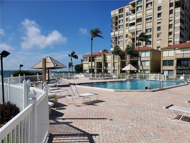 Building Photo - 6268 Palma Del Mar Blvd S