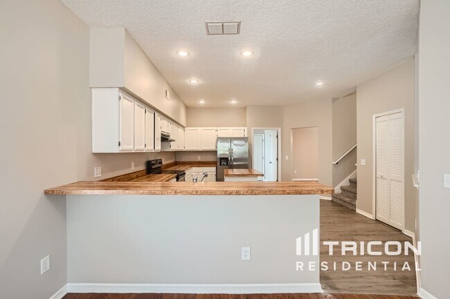 Building Photo - 1240 Wyndham Pine Dr