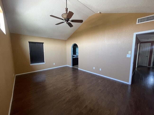 Building Photo - 14201 Pacific Point Dr