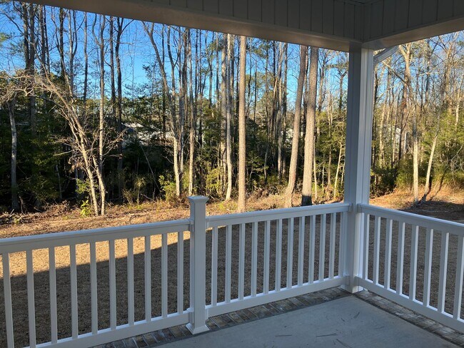 Building Photo - 3 Bedroom 2 Bathroom house located in Mill Creek Cove