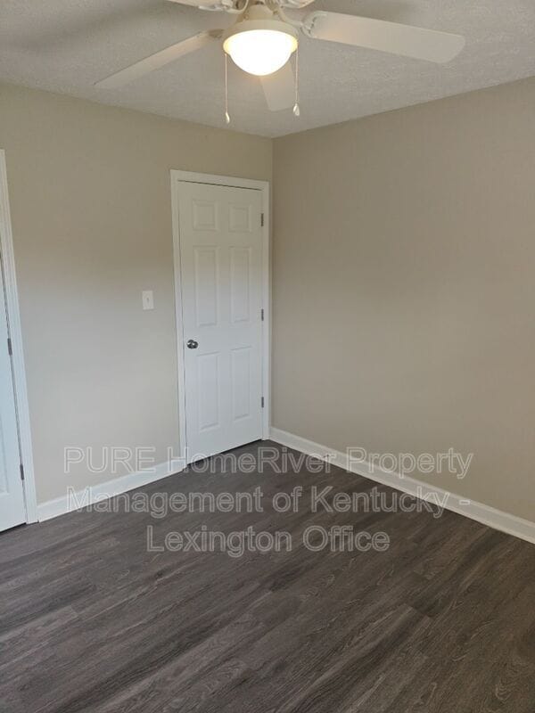 Building Photo - 313 Radcliffe Rd
