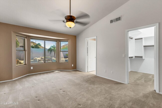Building Photo - 1113 E Betsy Ln