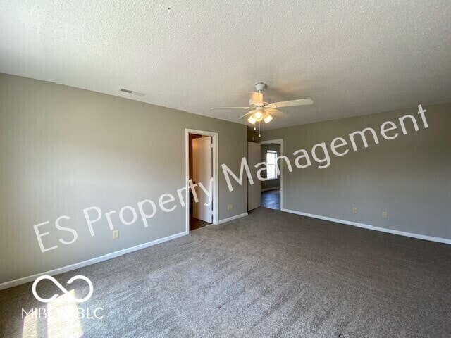 Building Photo - 10902 Glenayr Dr