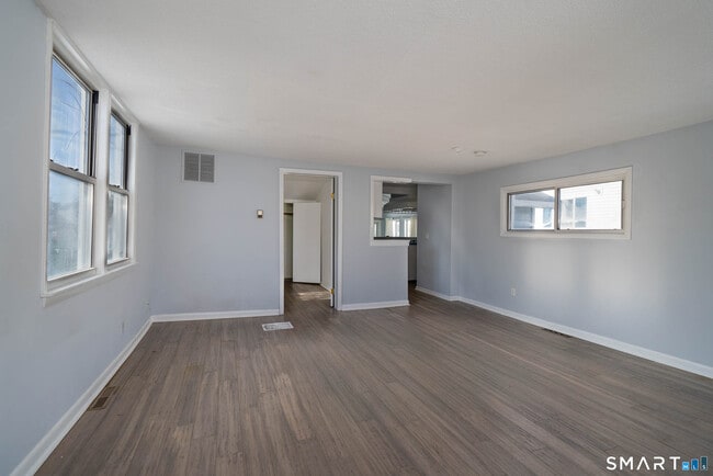 Building Photo - 10C Crouch Rd