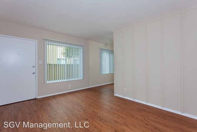 Building Photo - 500-502 Orange Ave