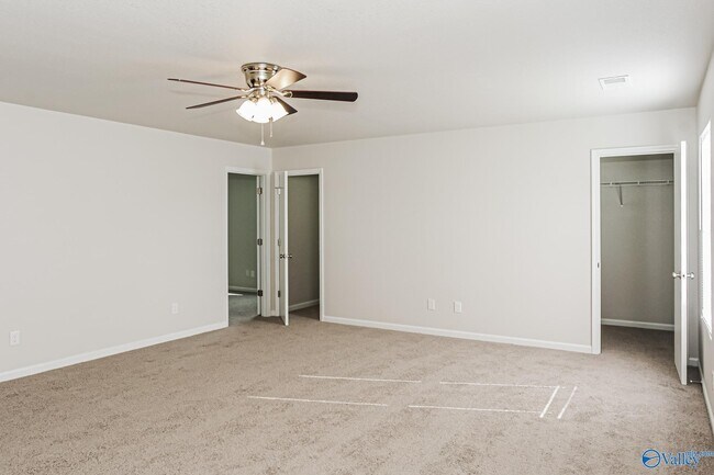 Building Photo - 100 Waterway Dr