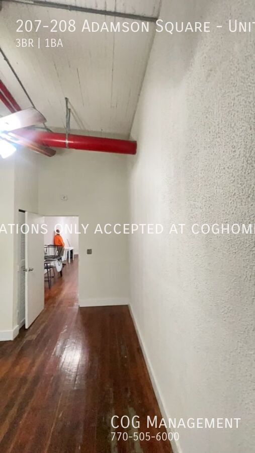 Building Photo - 207-208 Adamson Square-Unit A