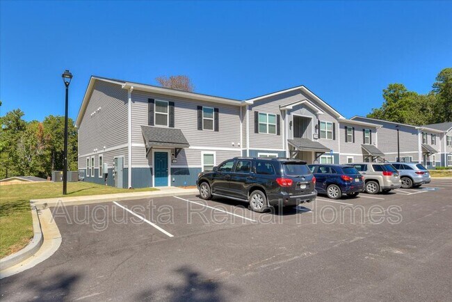 Building Photo - 2509 Otter Run