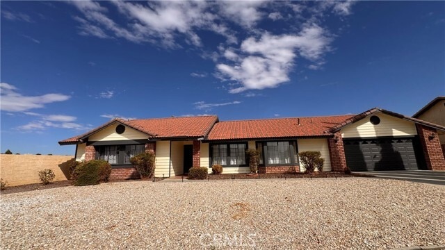 Primary Photo - 13677 Ivanpah Rd