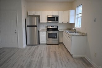 Building Photo - 166 Bridgeport Ave