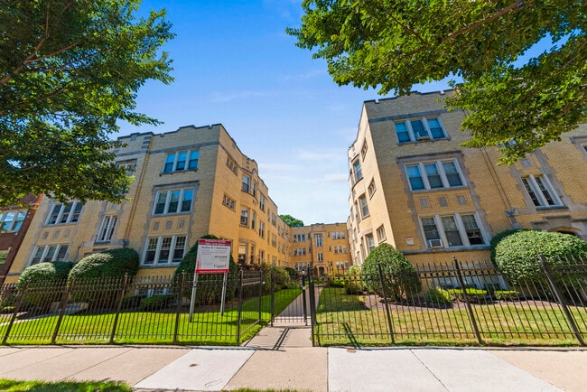 Primary Photo - 5056 N Wolcott Ave