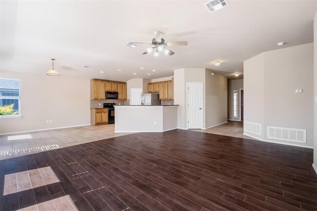 Building Photo - 7800 Little Deer Trail