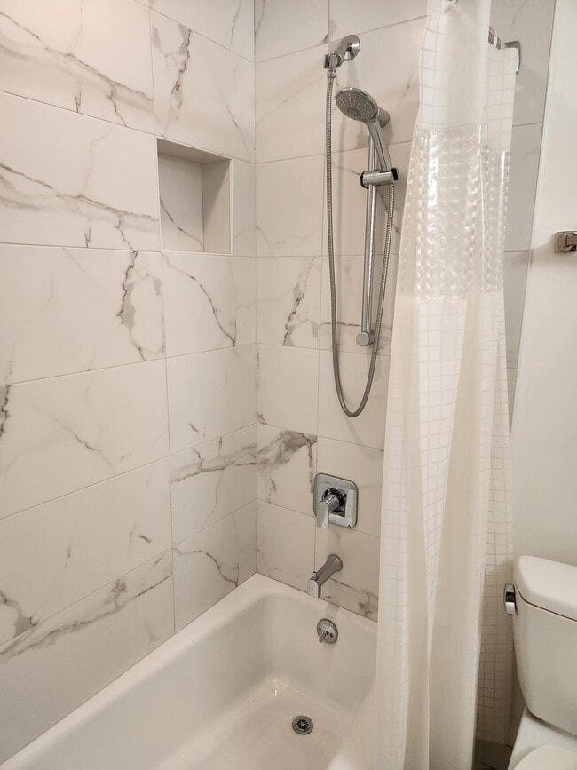 West Bathroom - 4465 Ocean Blvd