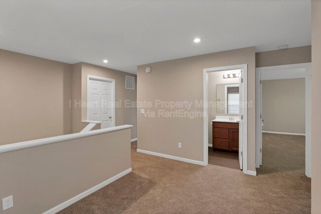 Building Photo - 7449 Sugarbark Dr