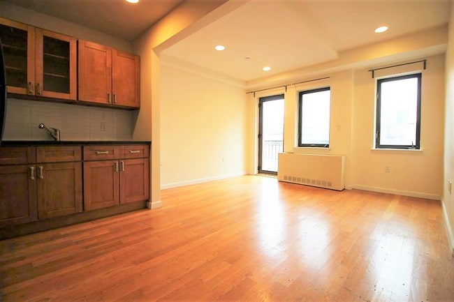 Building Photo - 31-10 23rd St