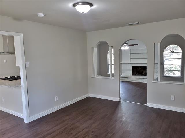 Building Photo - 1320 Iris Ln