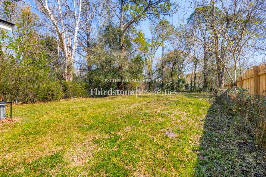 Building Photo - 1165 Orton St