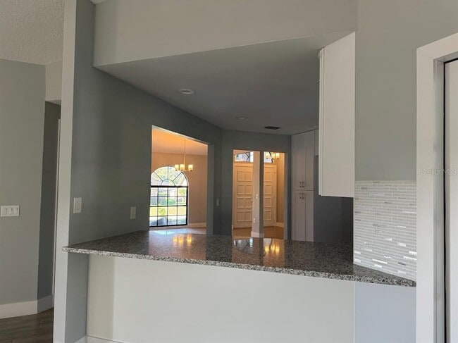 Building Photo - 5835 Colony Pl Dr