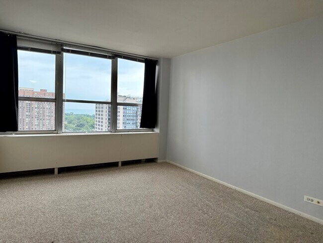 Building Photo - 655 W Irving Park Rd