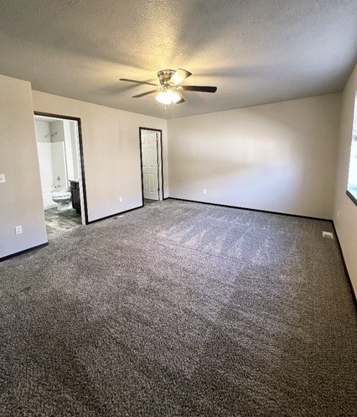 Building Photo - 293 Tiger Way Ct