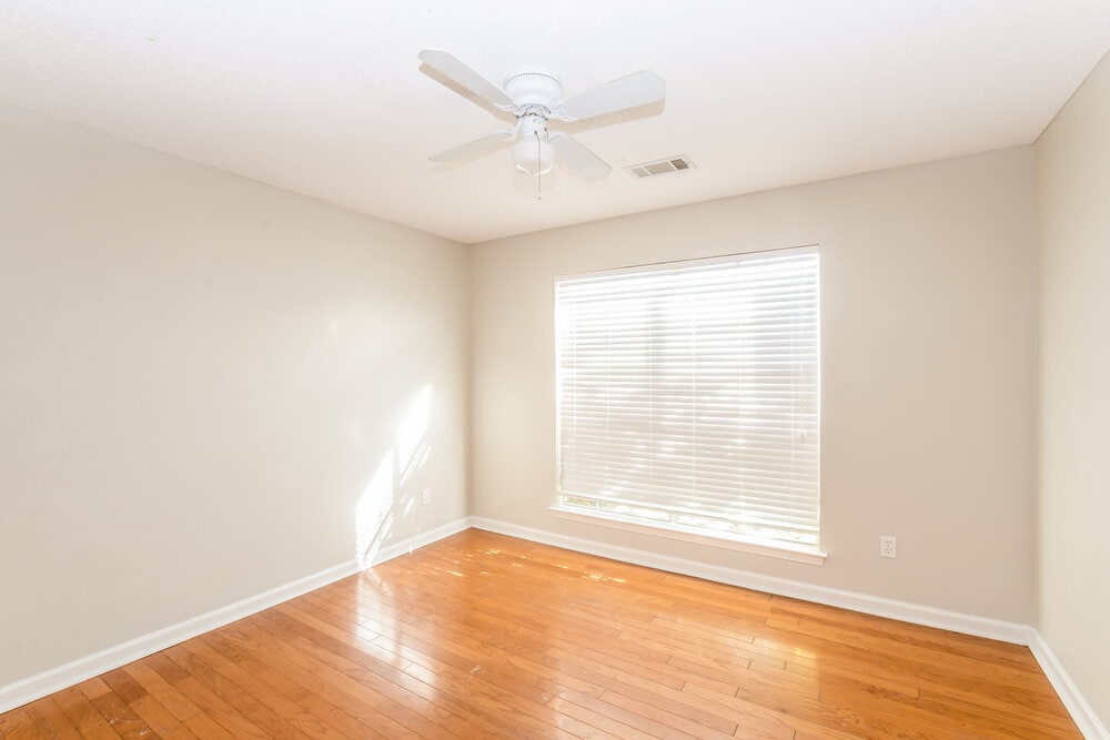 Building Photo - 7744 Shadow Glen Ln