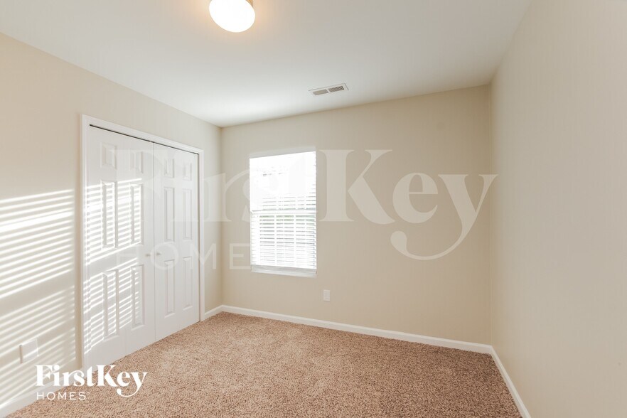 Building Photo - 2026 Craver Meadows Dr