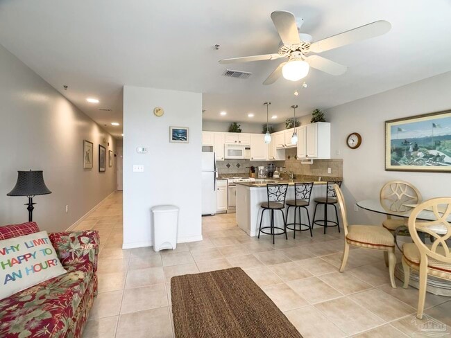 Building Photo - 13500 Sandy Key Dr