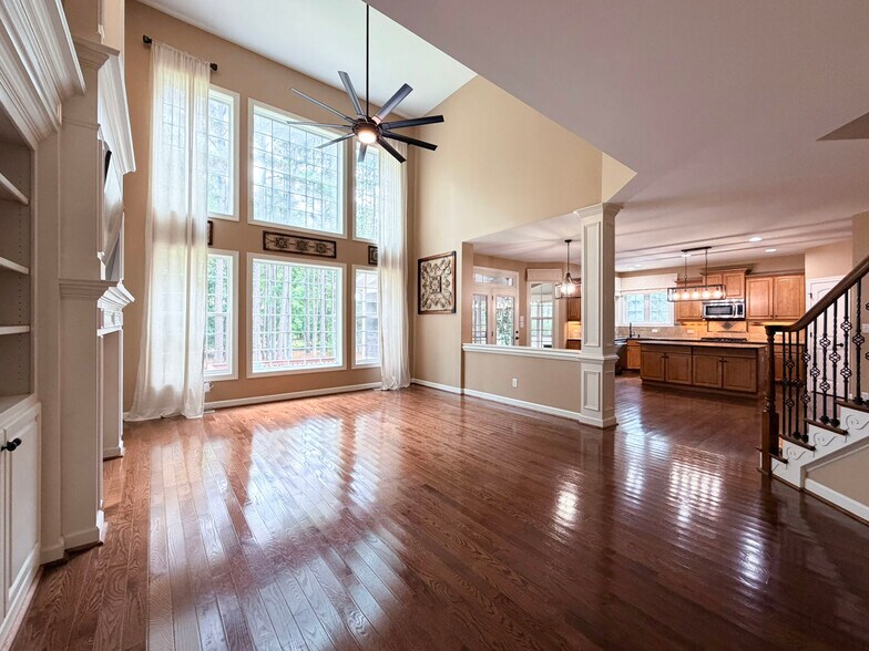 Building Photo - 5604 Pine Rock Ct